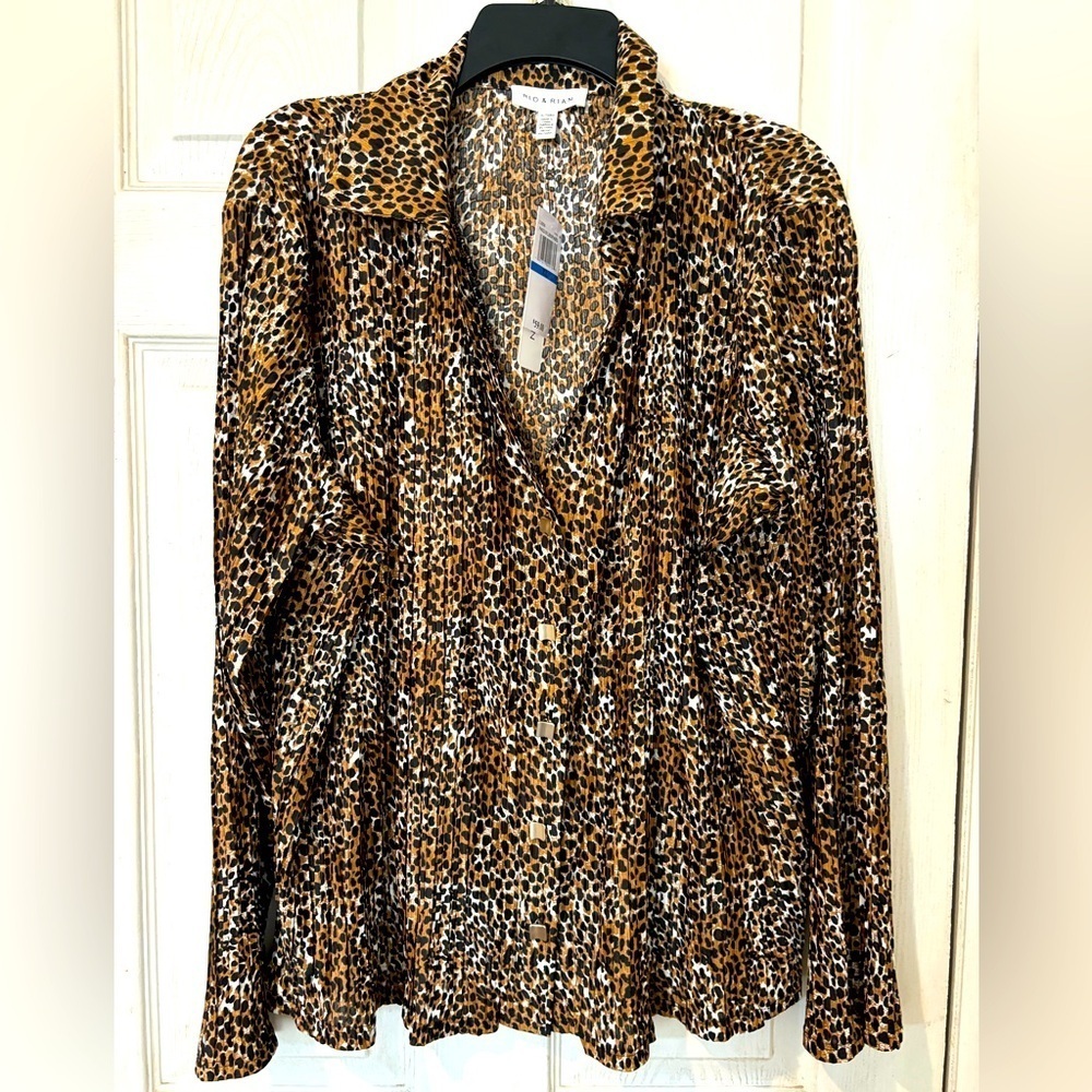 RIO & RIAN NWT Long Sleeve Leopard Print Blouse